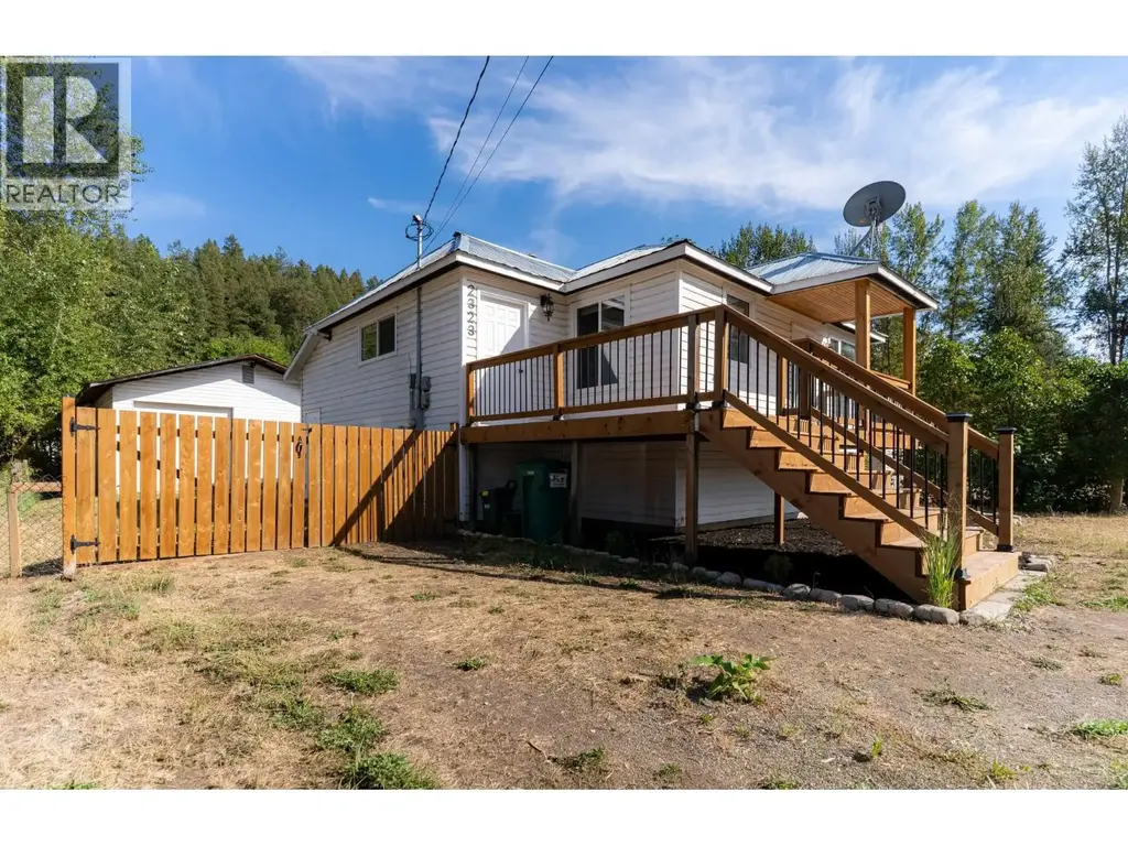 2323 Vale Avenue, Lumby
