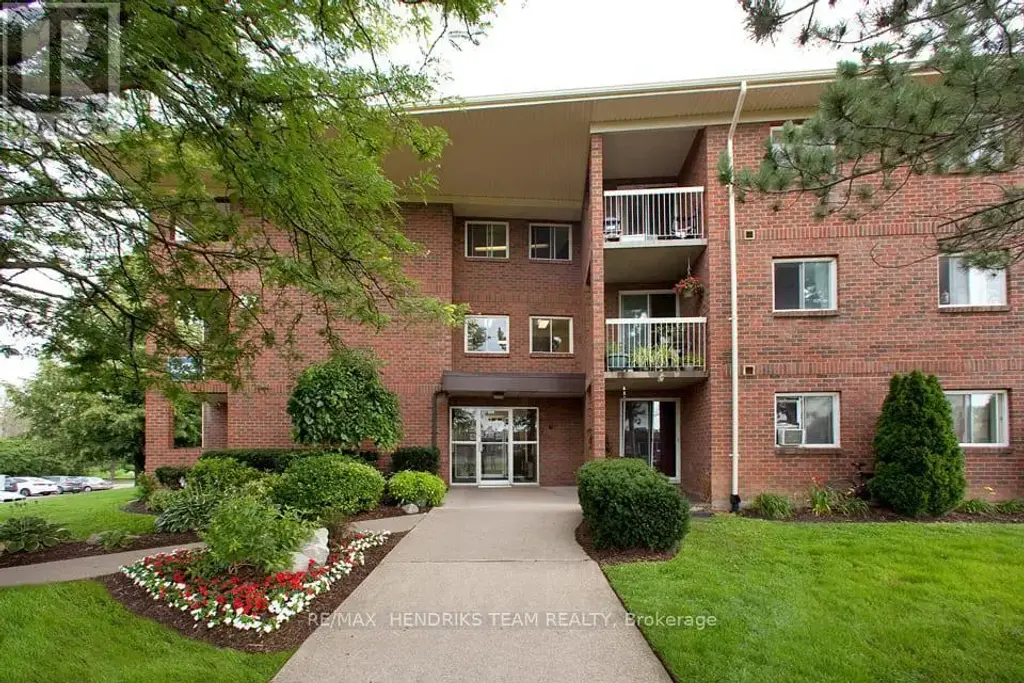 304 - 100 Woodrow Street, St. Catharines (Secord Woods)