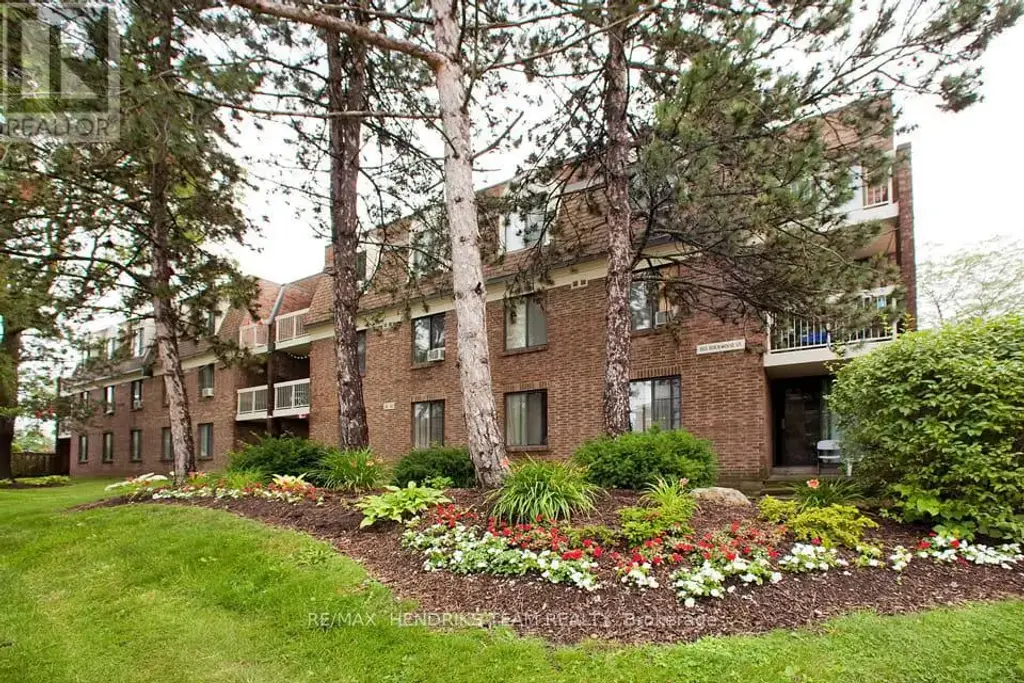 B401 - 80 Rockwood Avenue, St. Catharines (Secord Woods)