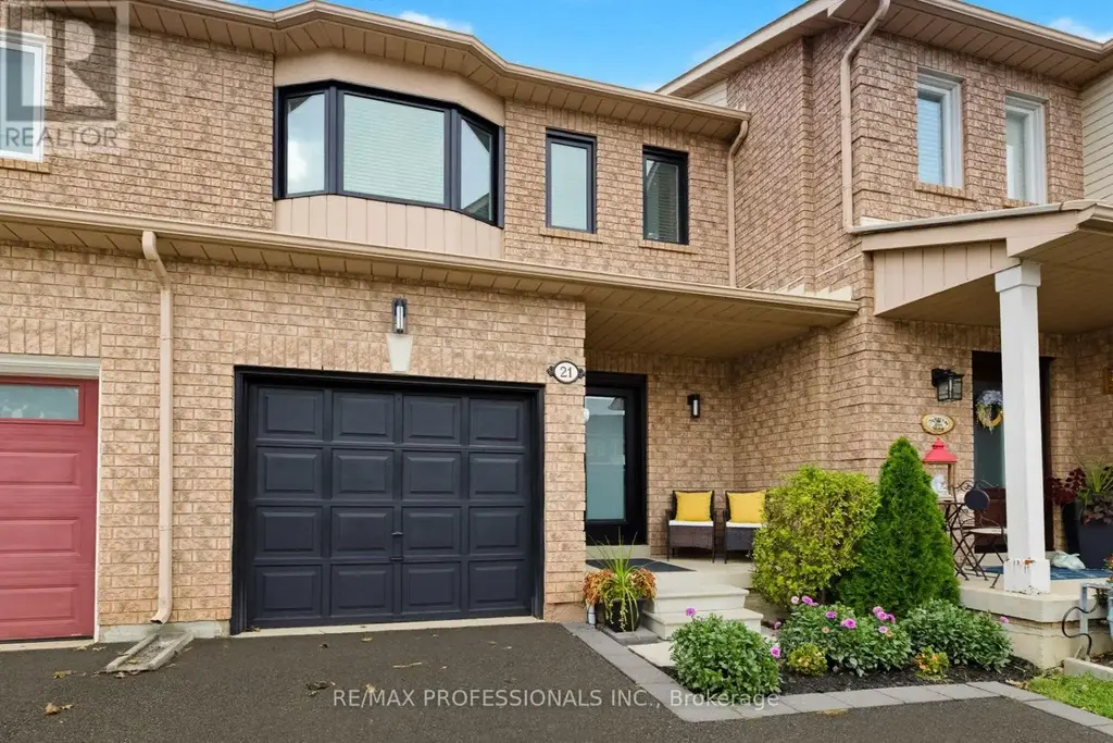 21 Waterbury Street, Caledon (Bolton East)
