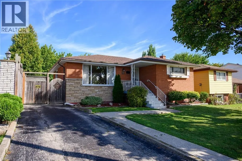 50 Berko Avenue, Hamilton