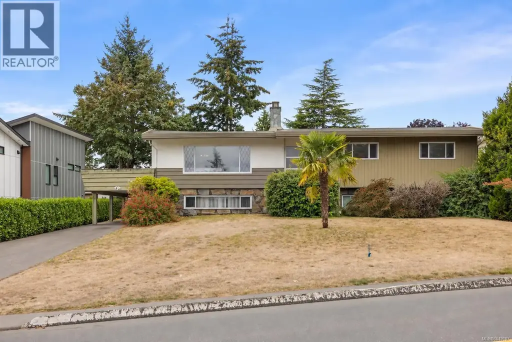 1867 Grandview Dr, Saanich