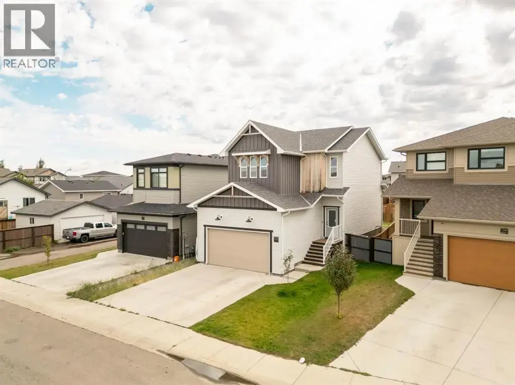 1370 Pacific Circle W, Lethbridge