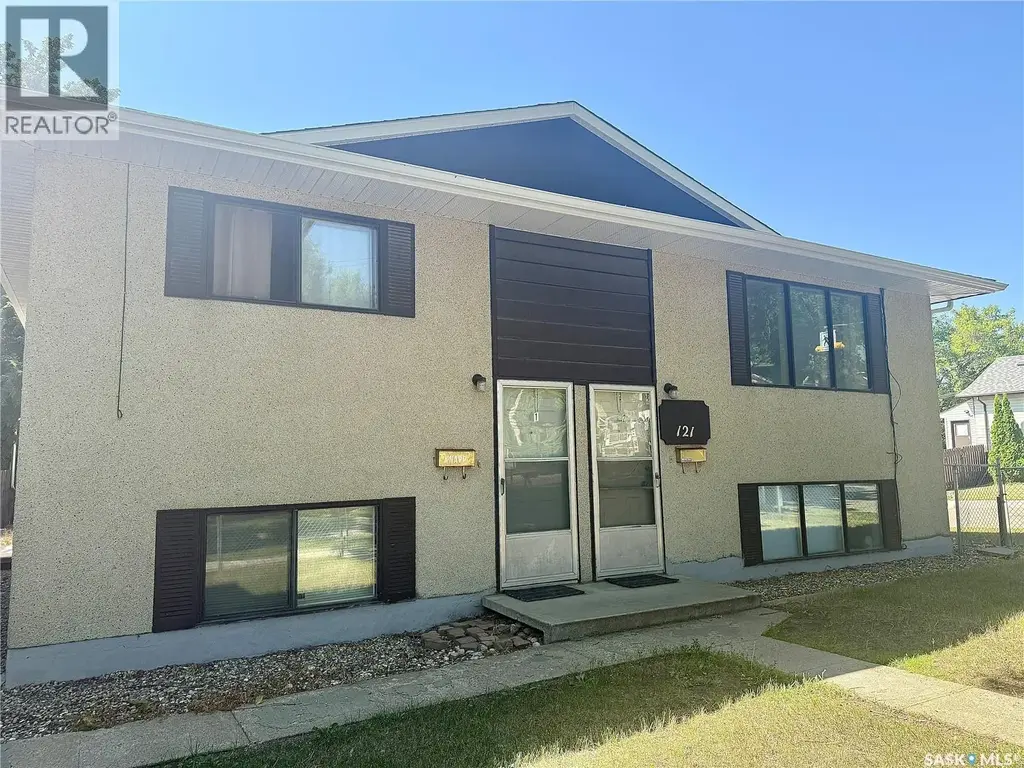 121 29th Street W, Saskatoon