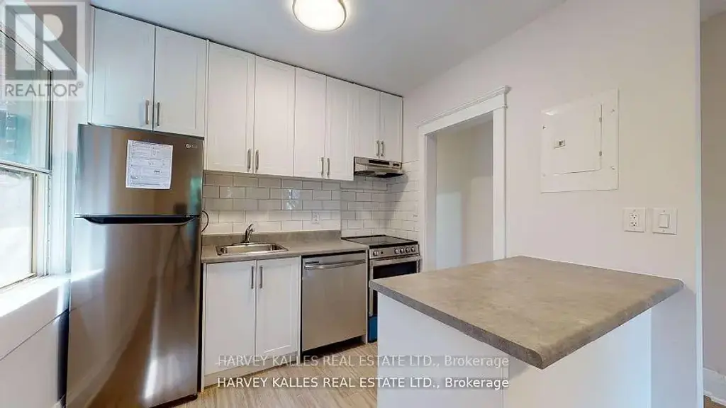 6 - 1065 Bathurst Street, Toronto (Annex)