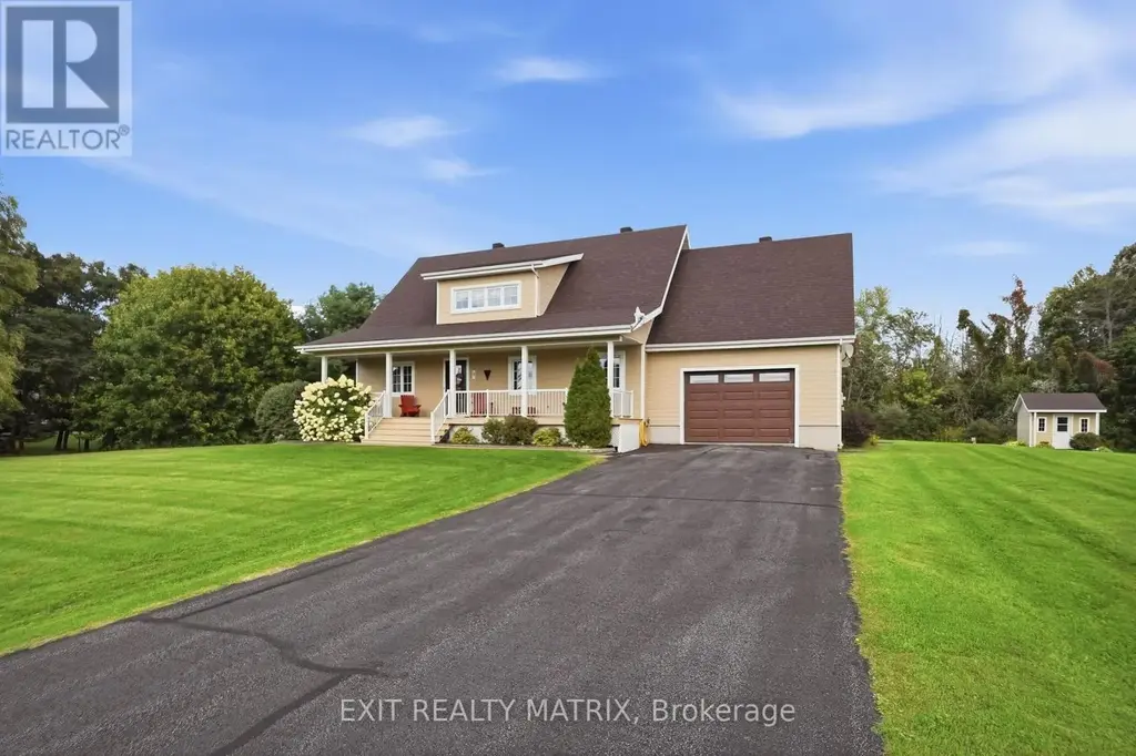 8 Ravary Street, Champlain
