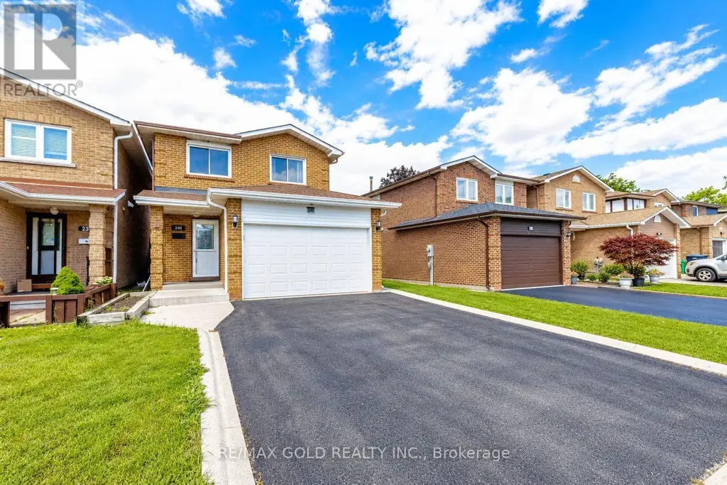 240 Simmons Boulevard, Brampton (Madoc)