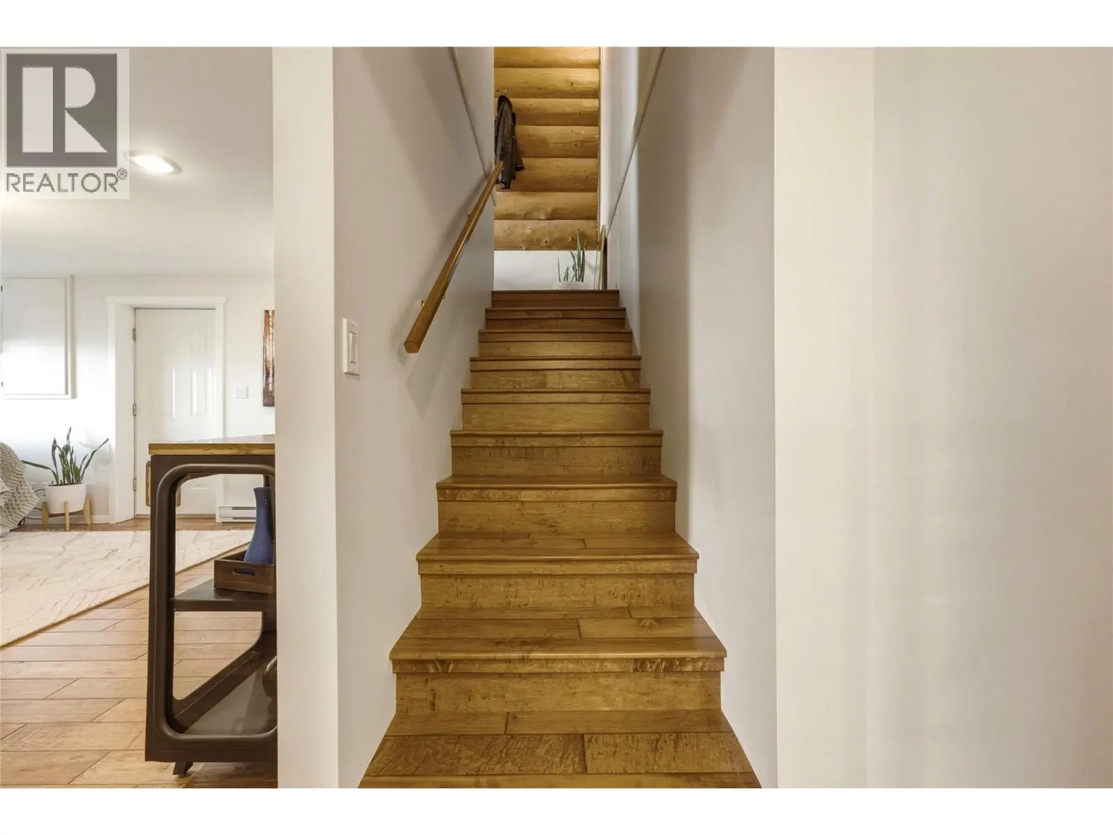 1934 Paly Road. Kelowna, British Columbia