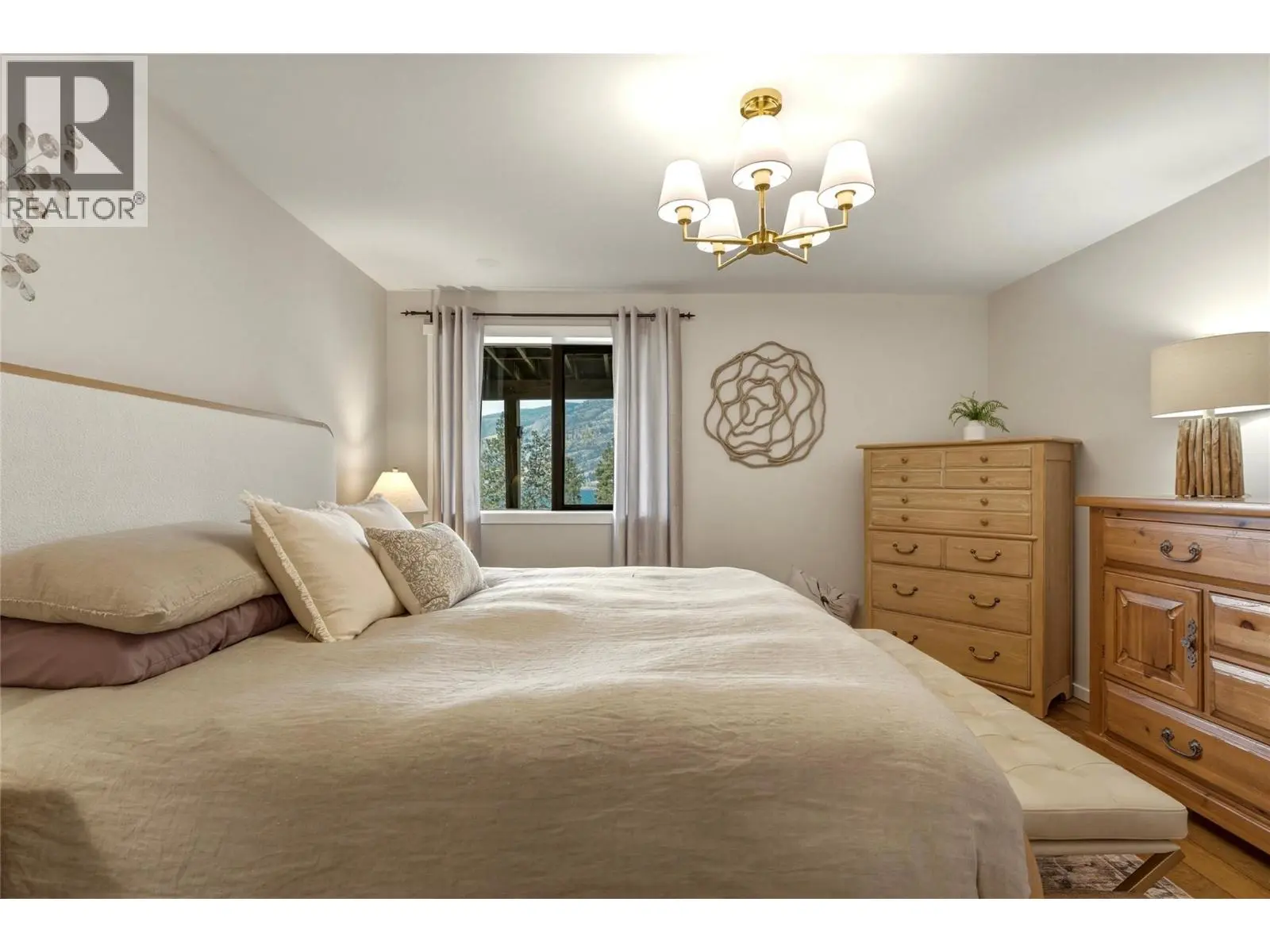 1934 Paly Road. Kelowna, British Columbia