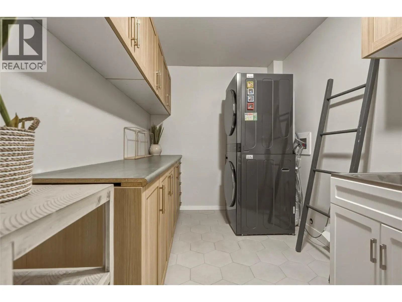 1934 Paly Road. Kelowna, British Columbia