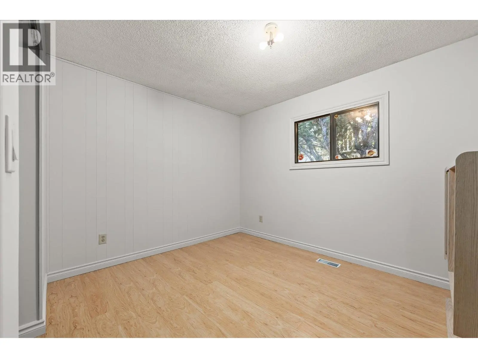 1485 Leaside Avenue. Kelowna, British Columbia