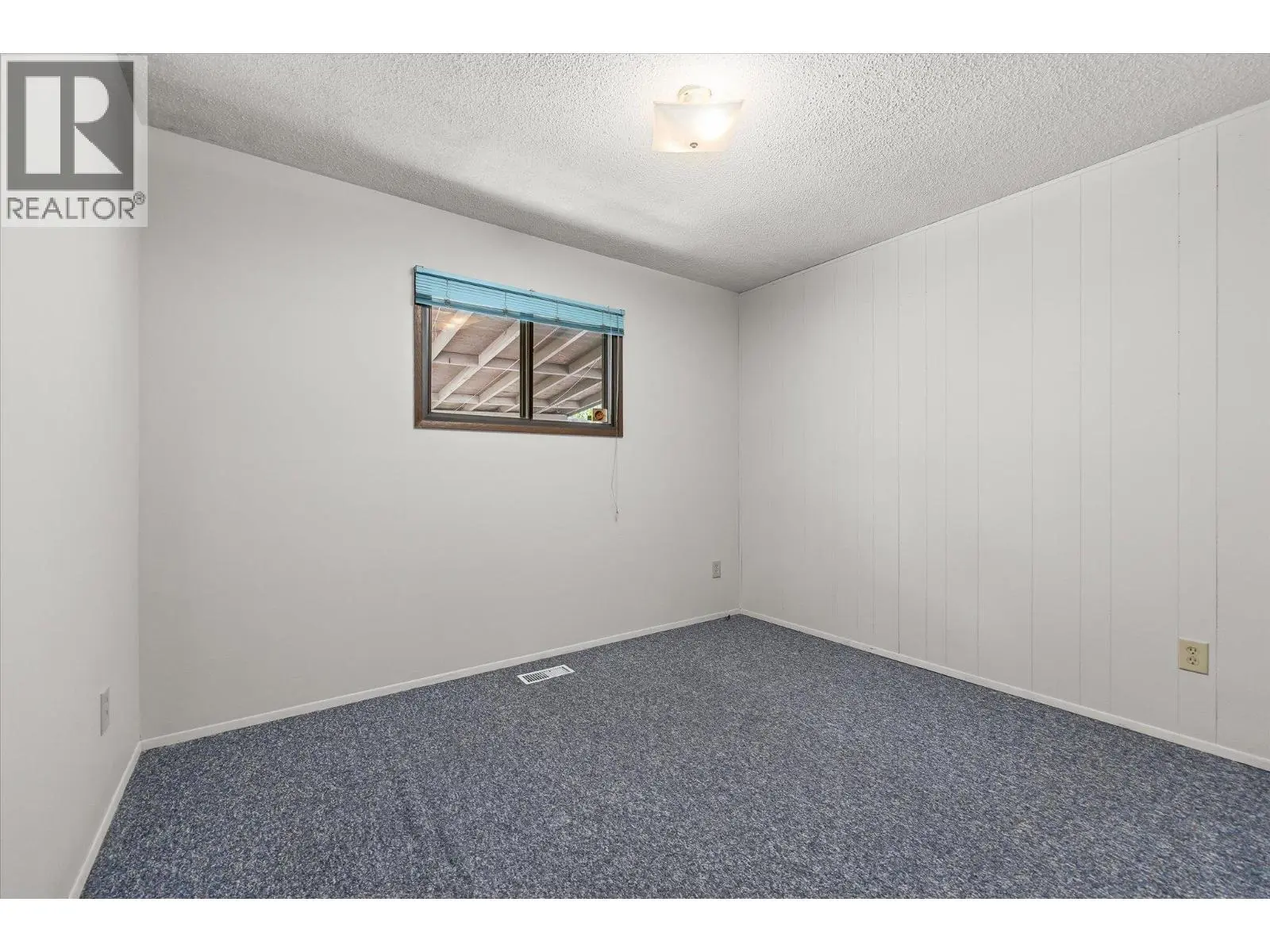 1485 Leaside Avenue. Kelowna, British Columbia