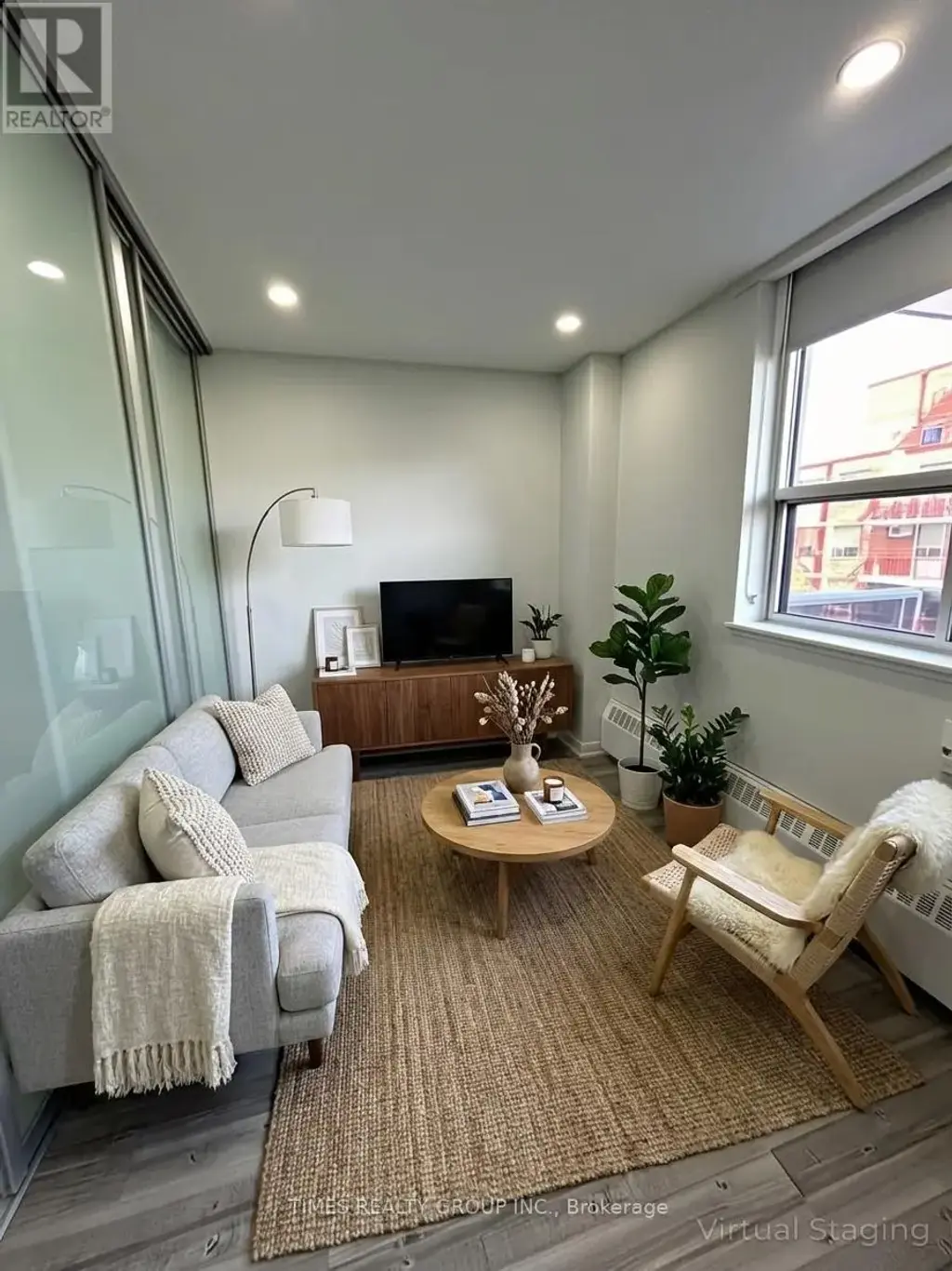 906 - 15 Walmer Road, Toronto (Annex)