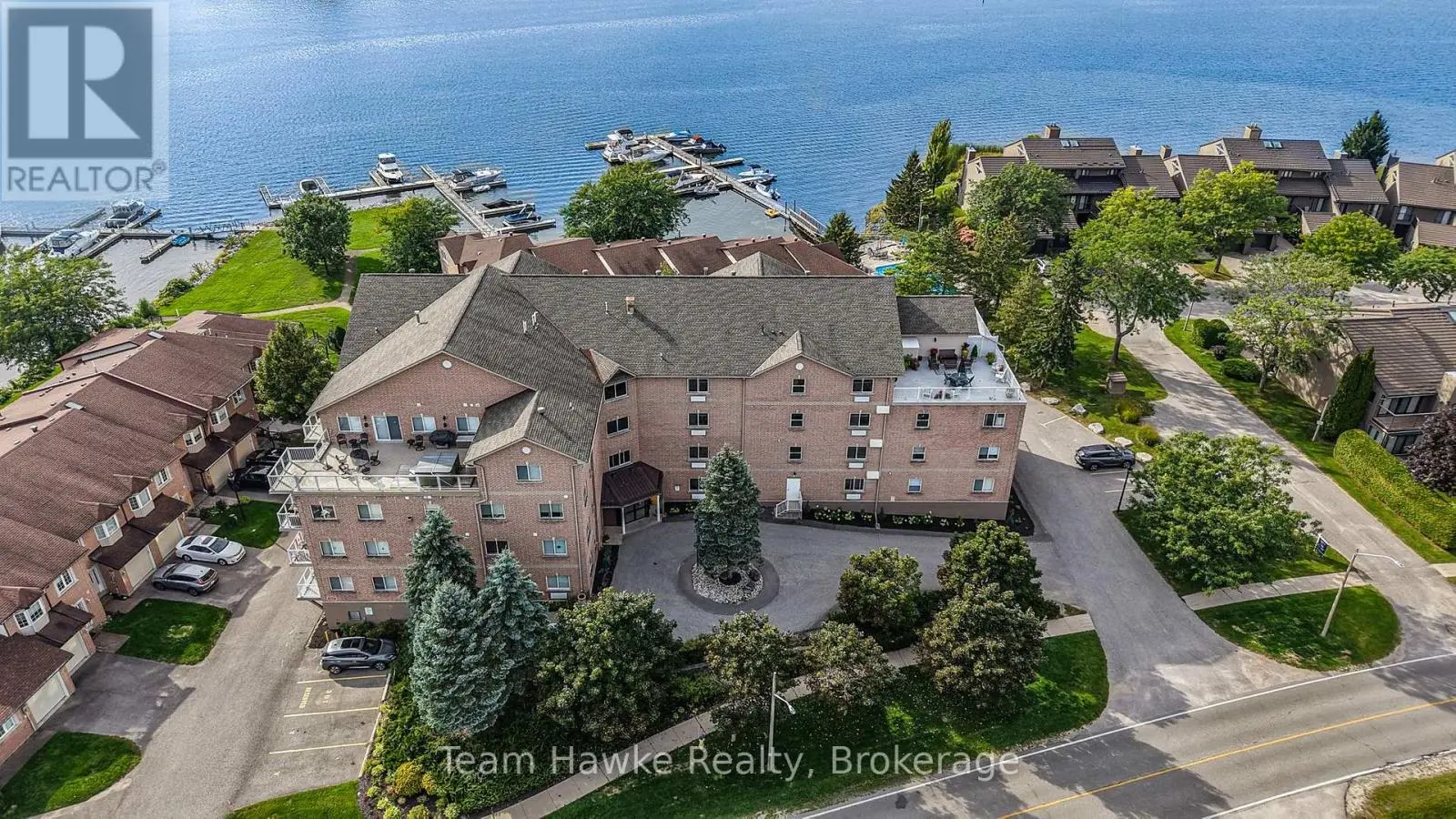 306 - 4 Beck Boulevard, Penetanguishene