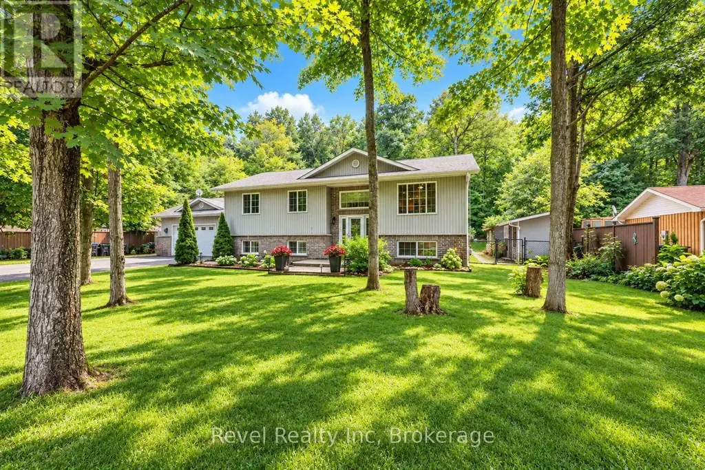 117 Desroches Trail, Tiny