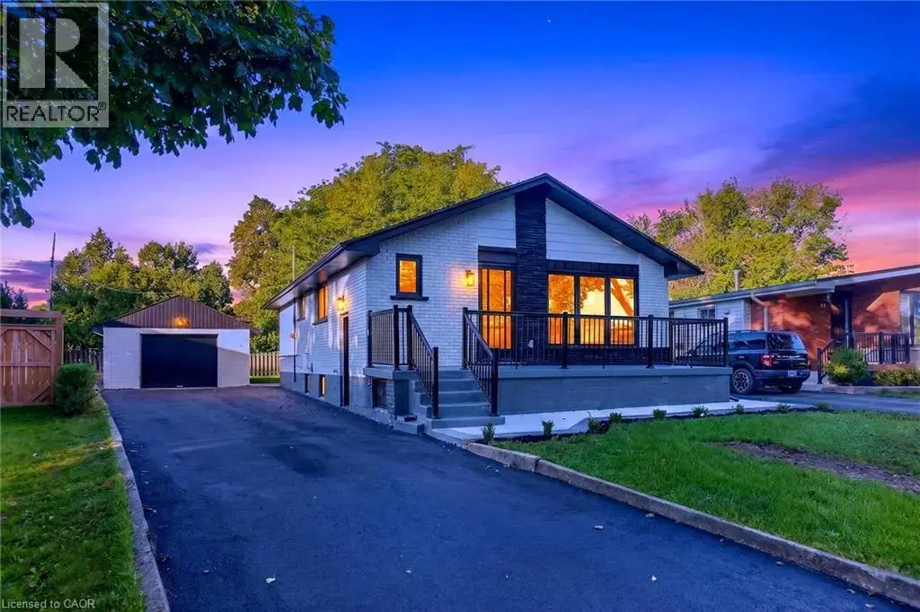46 Bobolink Road, Hamilton