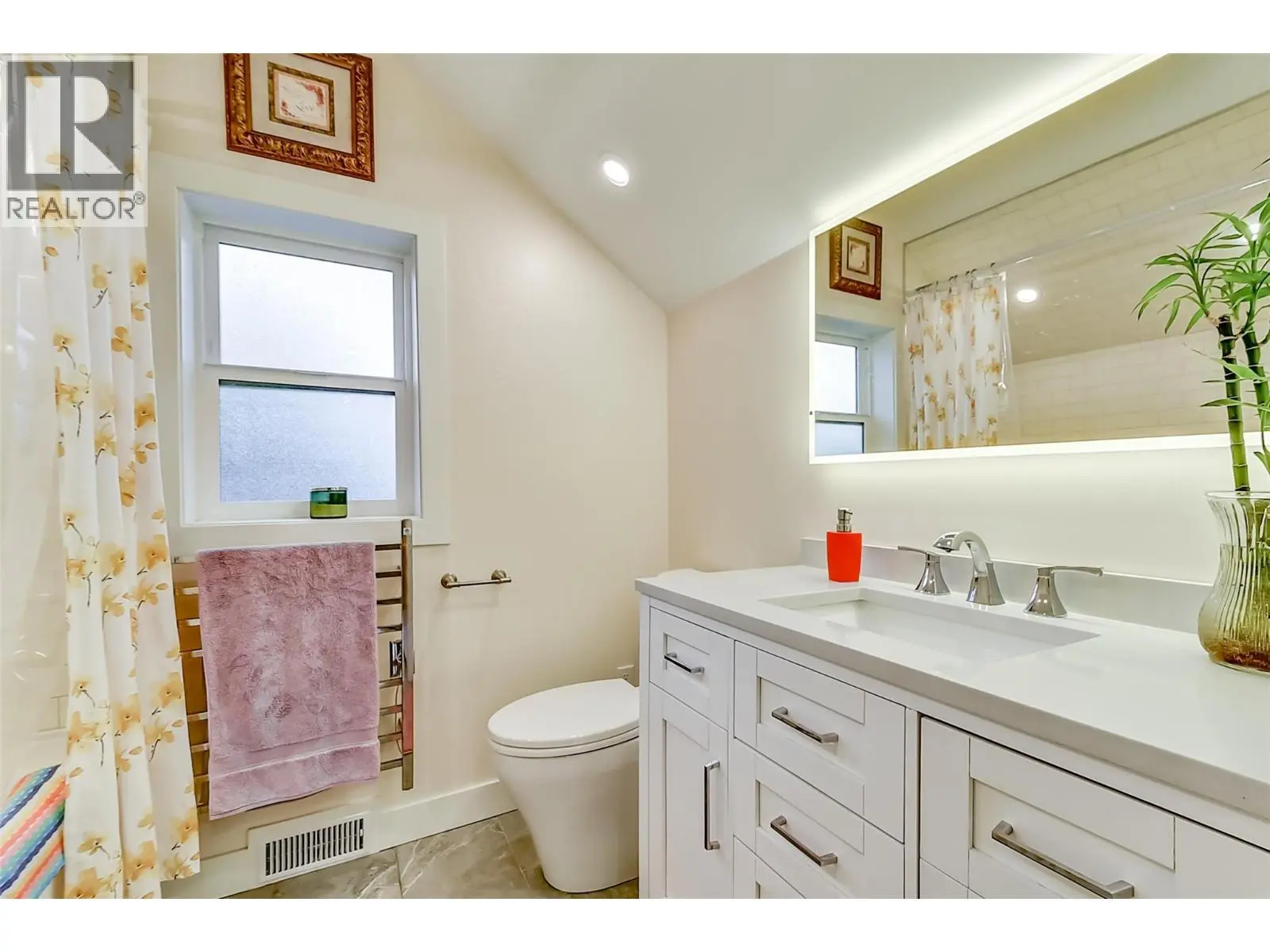 2202 Aberdeen Street. Kelowna, British Columbia