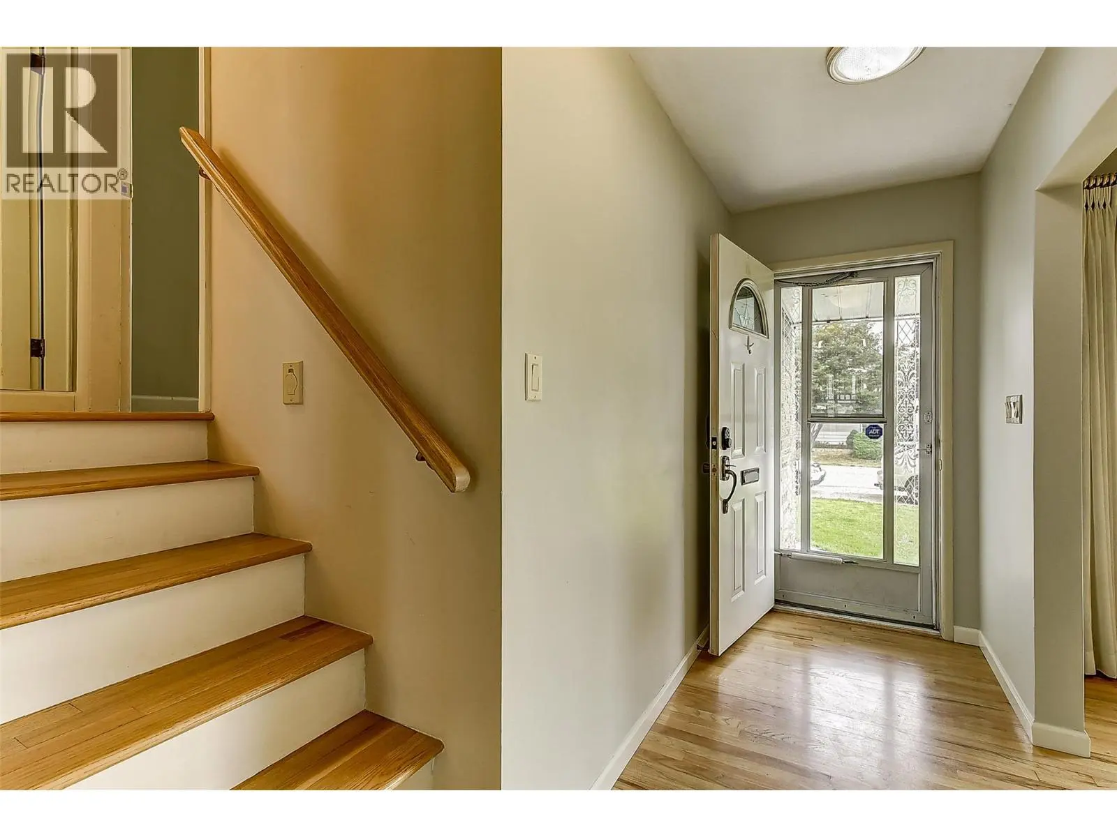 2202 Aberdeen Street. Kelowna, British Columbia
