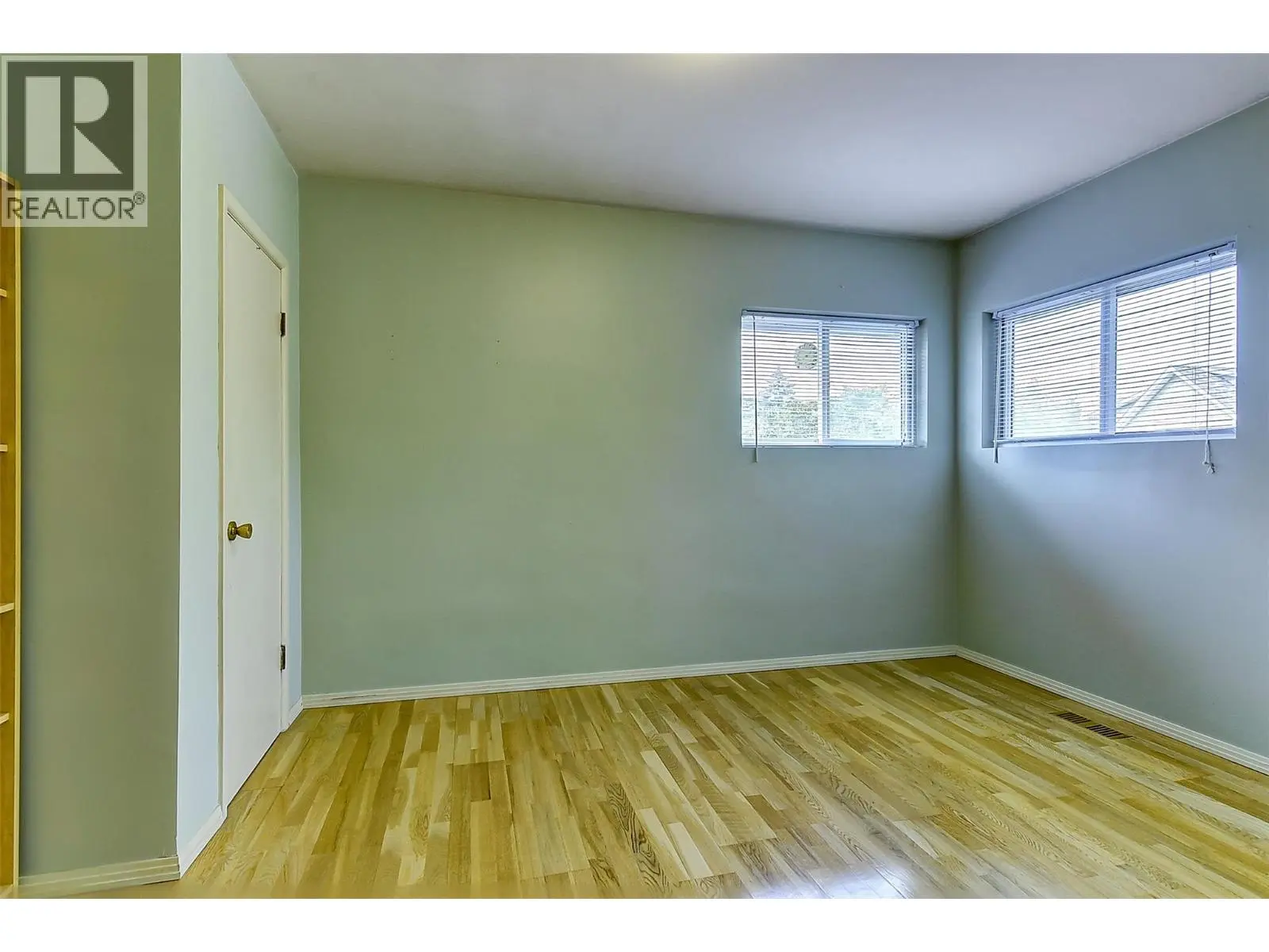 2202 Aberdeen Street. Kelowna, British Columbia