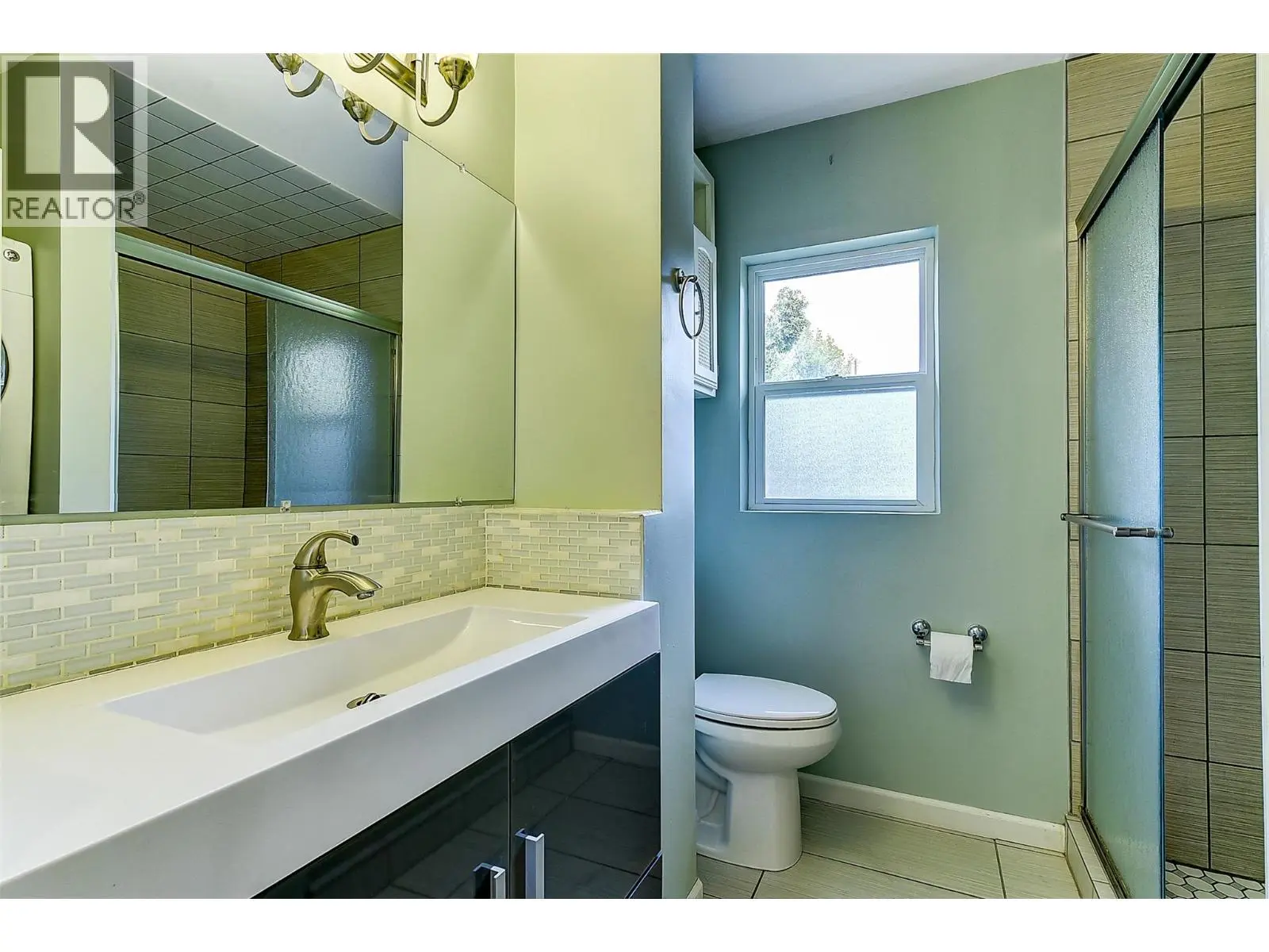 2202 Aberdeen Street. Kelowna, British Columbia