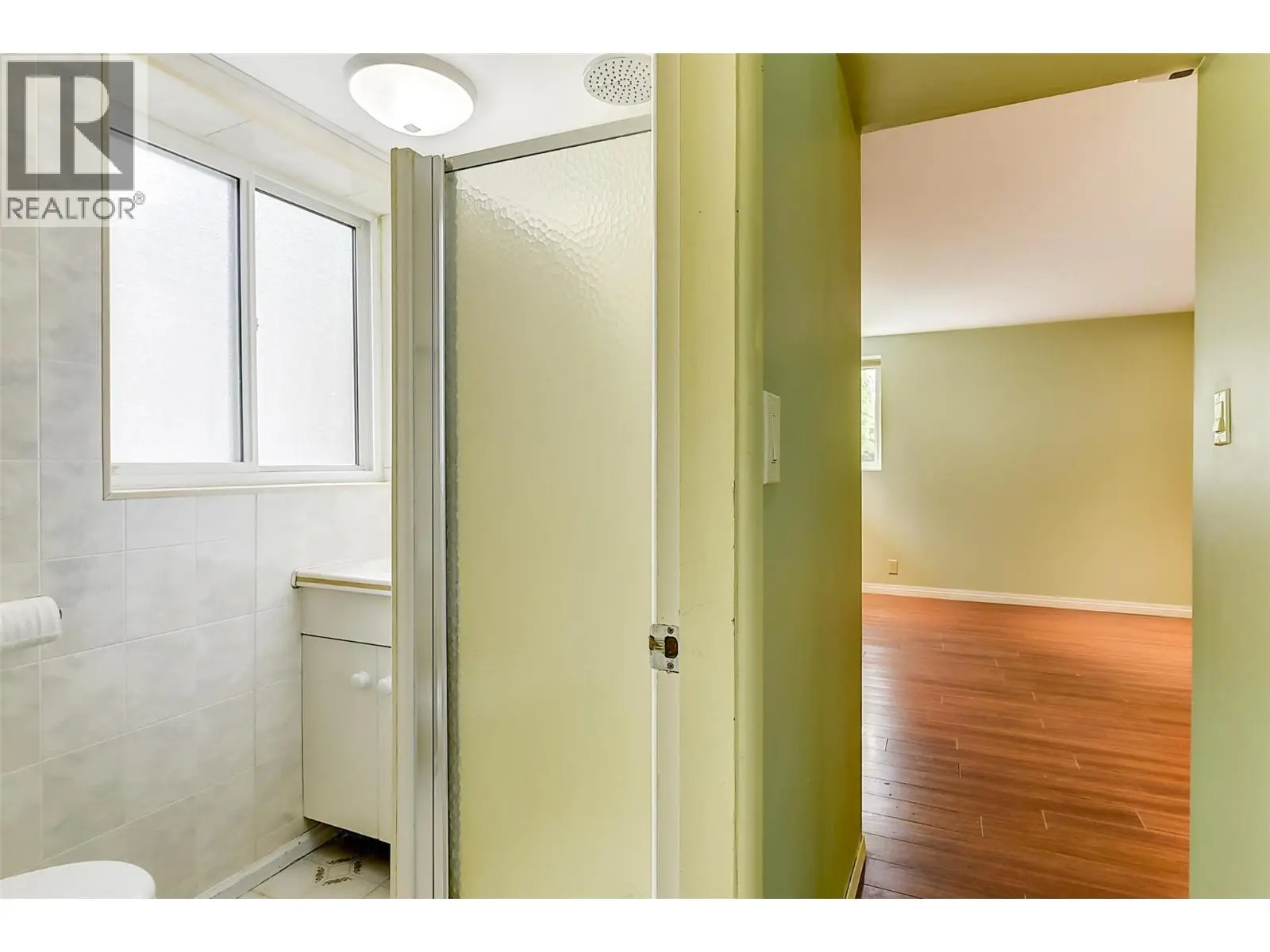 2202 Aberdeen Street. Kelowna, British Columbia