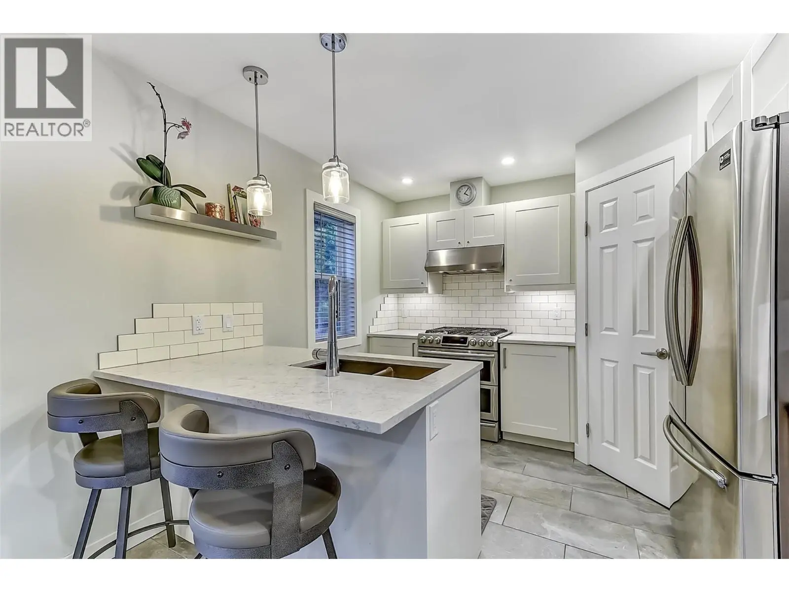 2202 Aberdeen Street. Kelowna, British Columbia