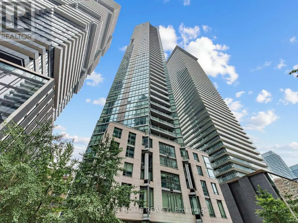 2006 - 45 Charles Street E, Toronto (Church-Yonge Corridor)