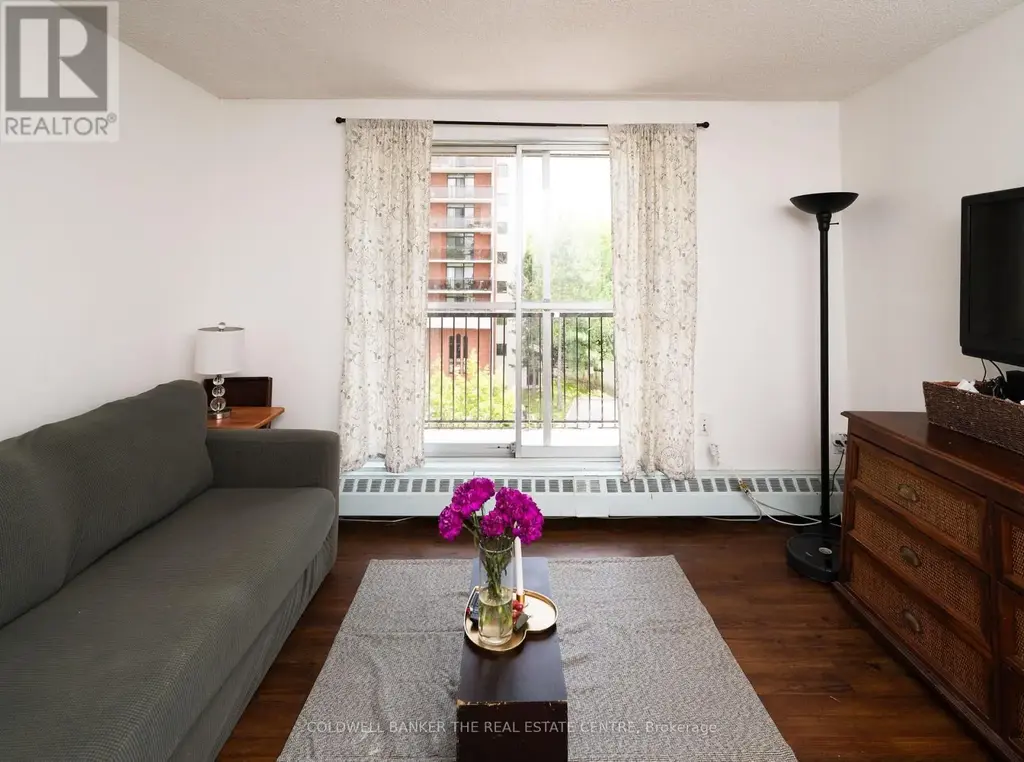 404 - 1690 Victoria Park Avenue, Toronto (Victoria Village)
