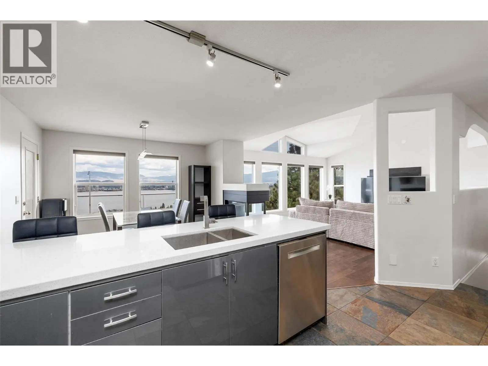 1525 Bear Creek Road Unit# 14. Kelowna, British Columbia