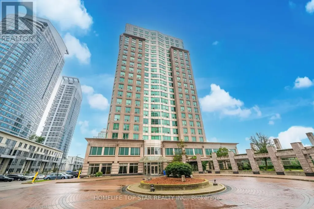1011 - 8 Lee Centre Drive, Toronto (Woburn)