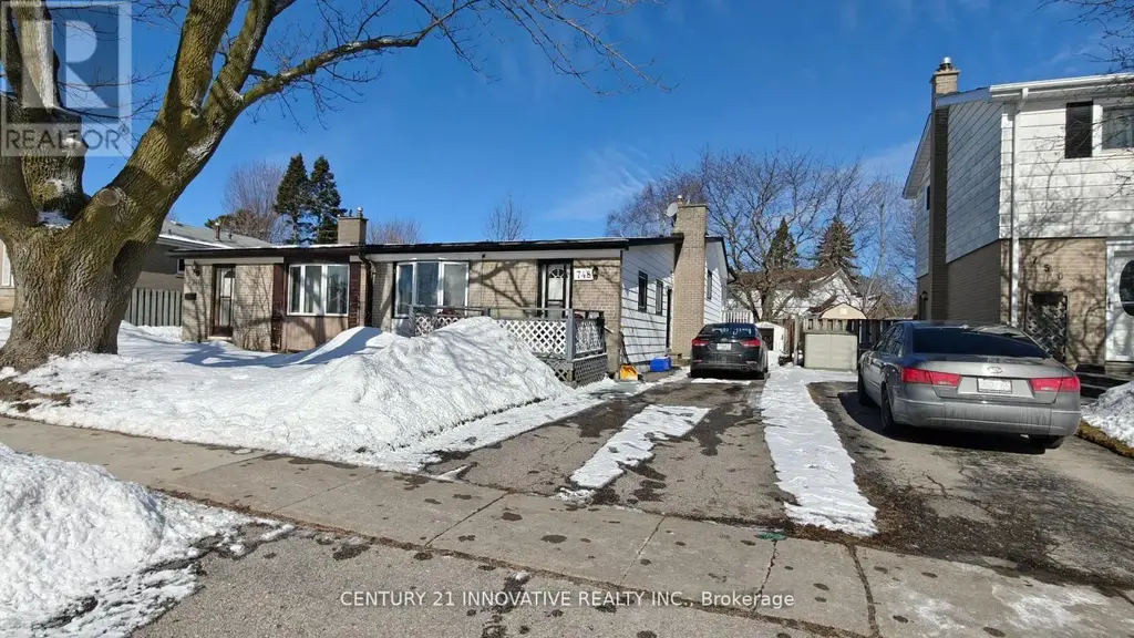 748 Krosno Boulevard, Pickering (Bay Ridges)