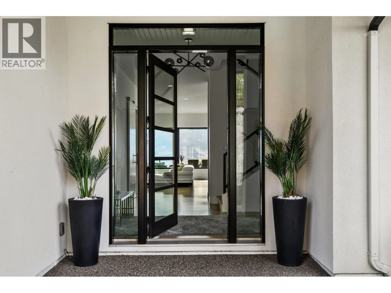 1539 Rocky Point Drive. Kelowna, British Columbia