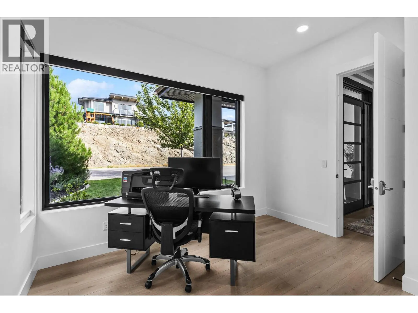 1539 Rocky Point Drive. Kelowna, British Columbia
