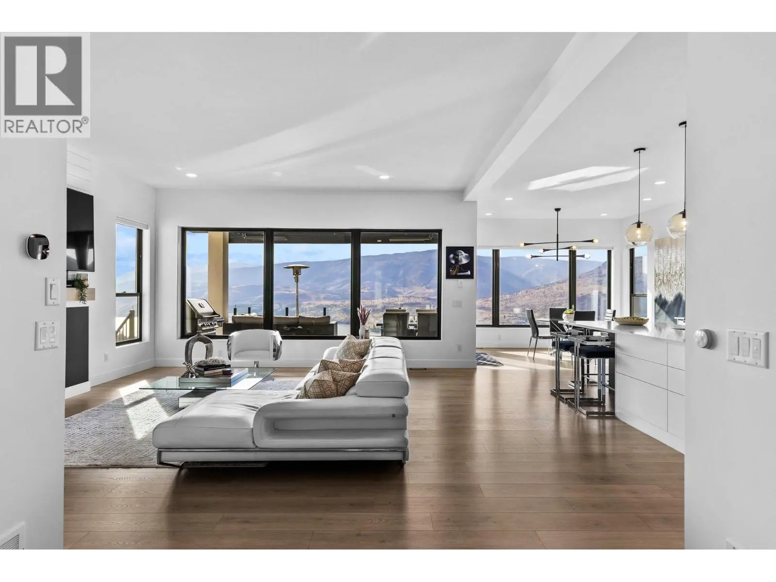 1539 Rocky Point Drive. Kelowna, British Columbia