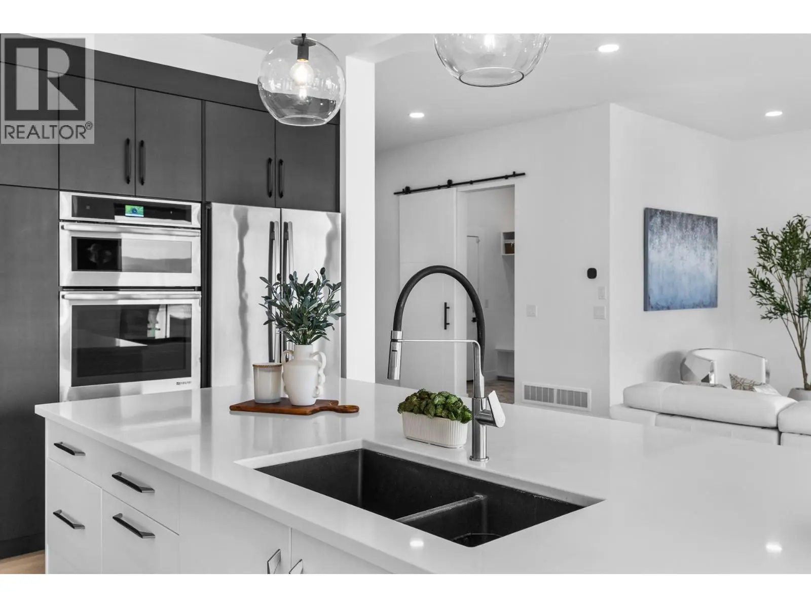 1539 Rocky Point Drive. Kelowna, British Columbia