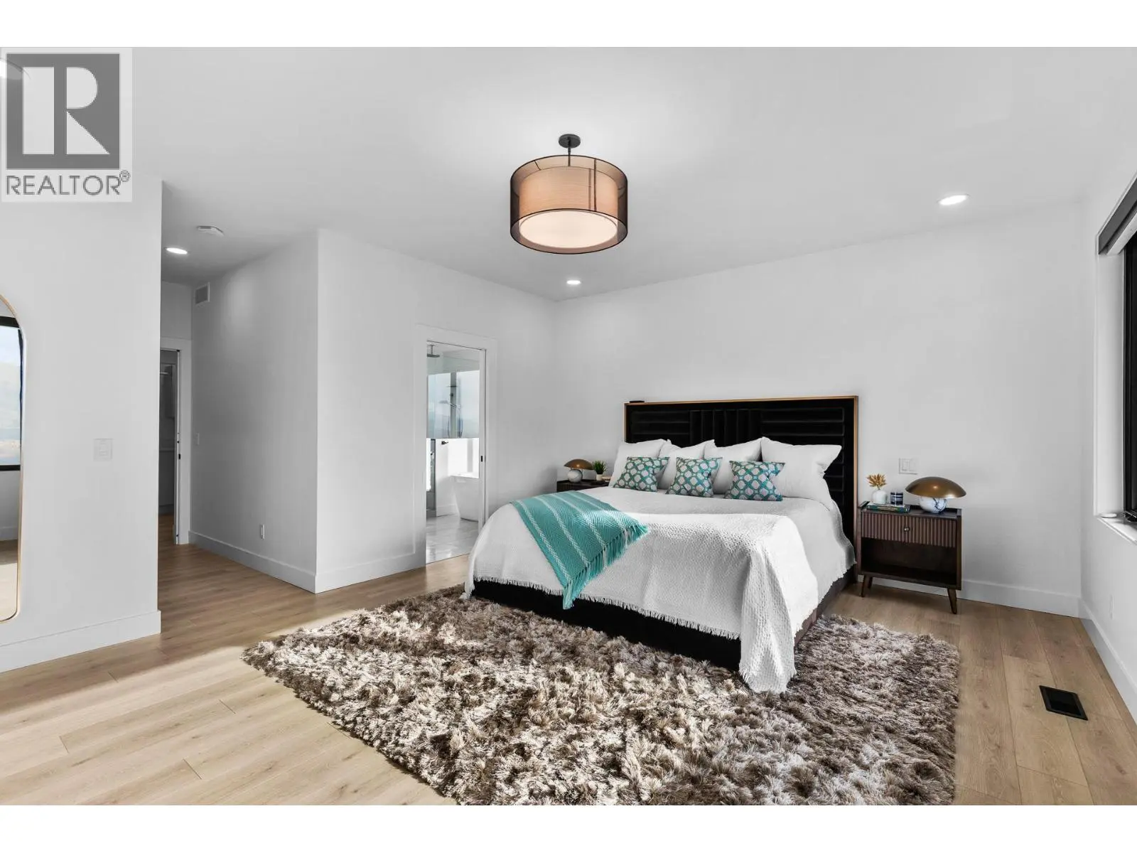 1539 Rocky Point Drive. Kelowna, British Columbia