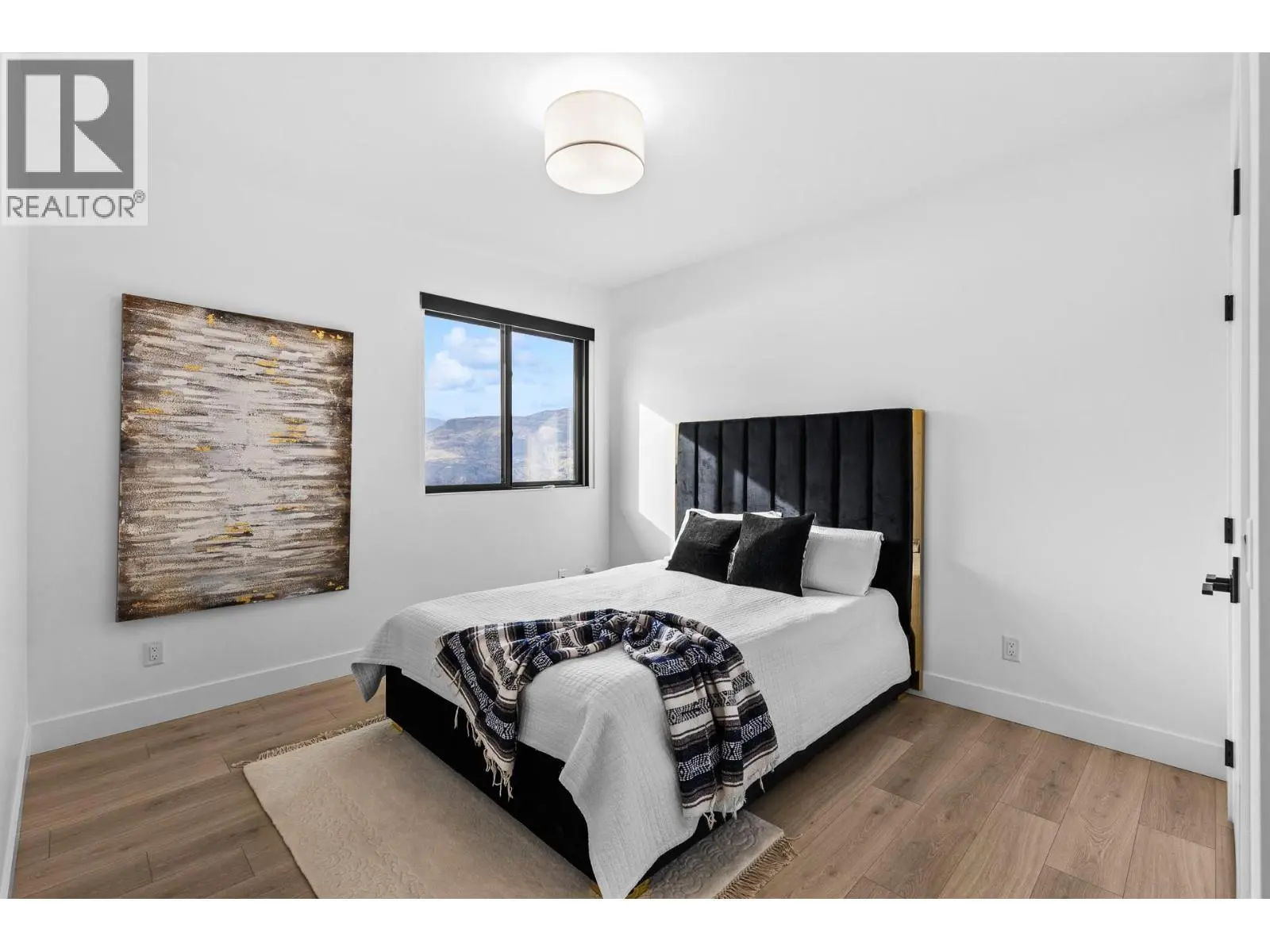 1539 Rocky Point Drive. Kelowna, British Columbia