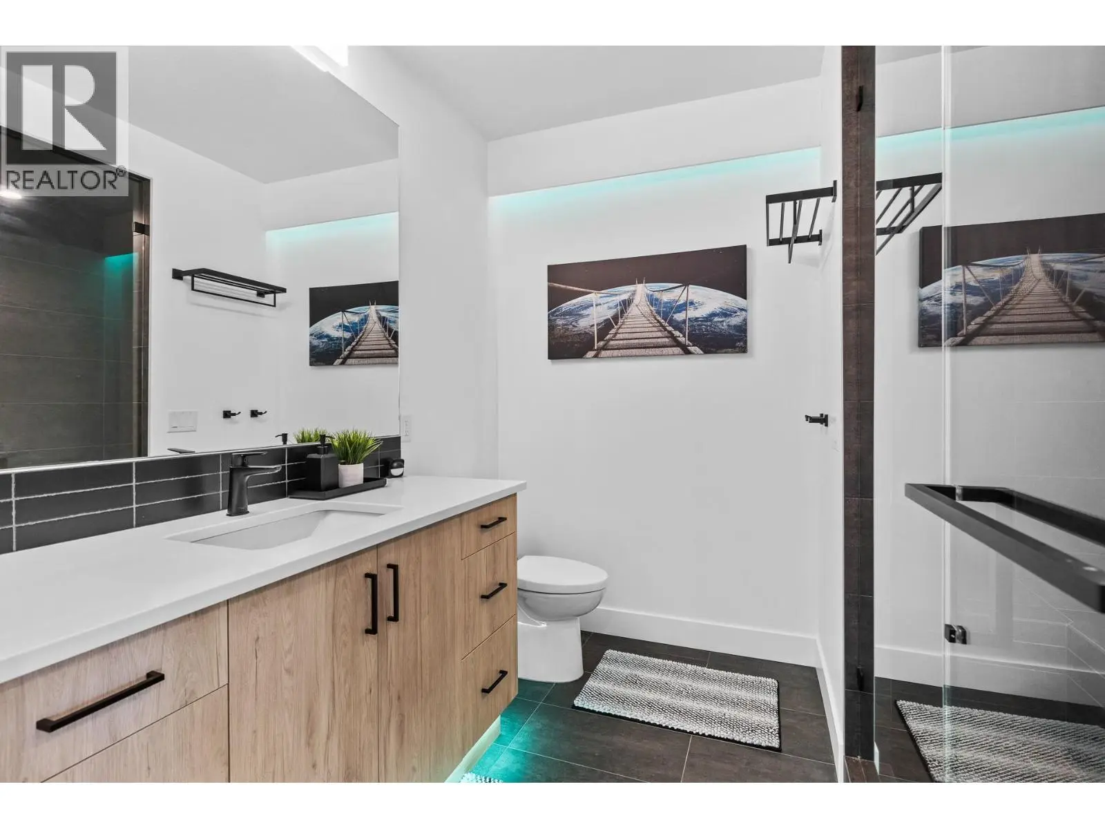 1539 Rocky Point Drive. Kelowna, British Columbia