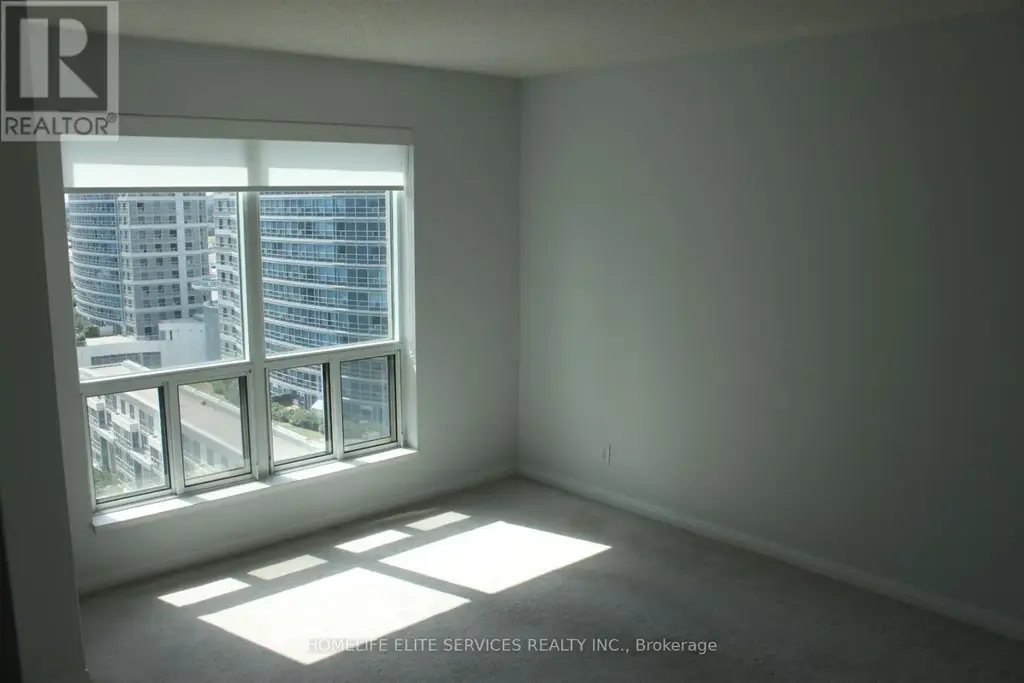 1615 - 11 Lee Centre Drive, Toronto (Woburn)