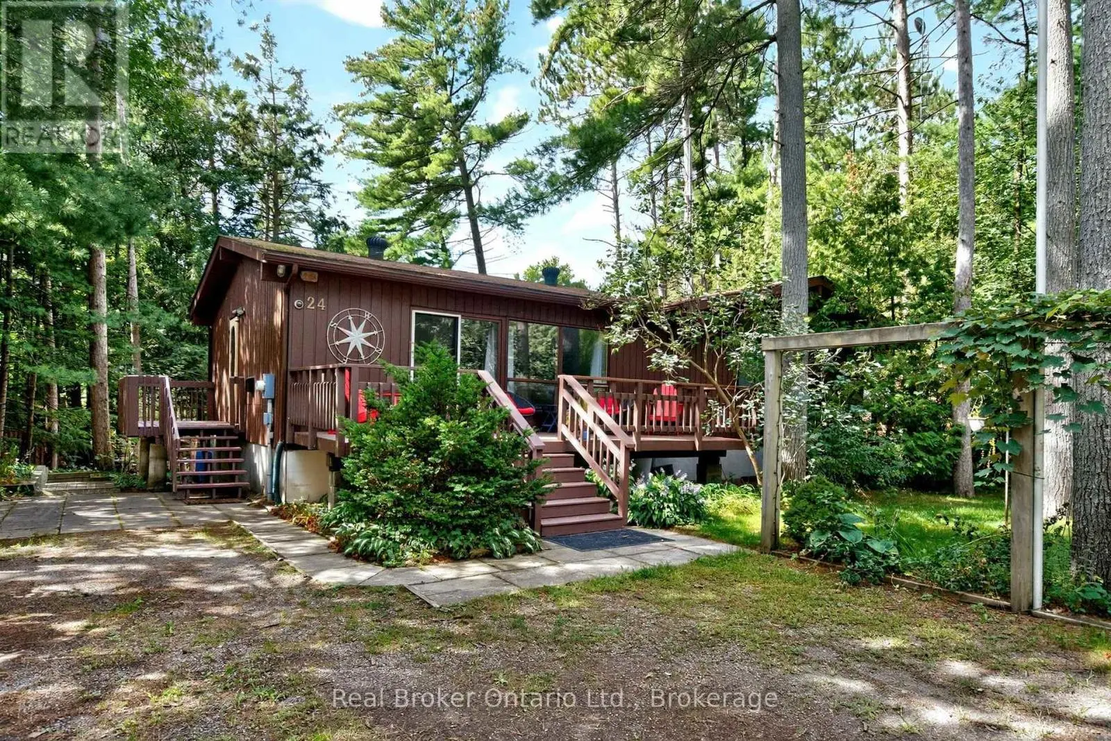 24 Fernanne Drive, Tiny