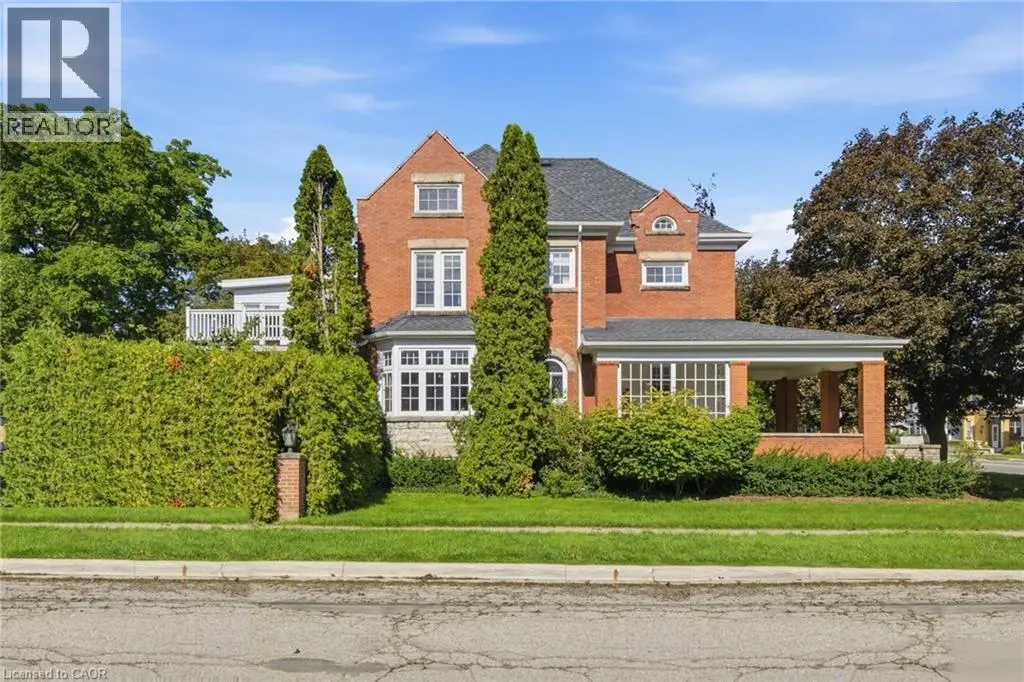 410 Main Street W, Listowel