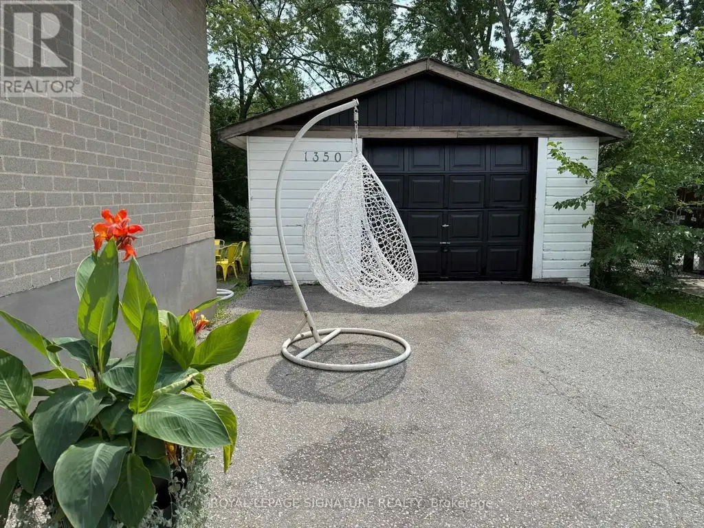 1350 Rebecca Street, Oakville (SW Southwest)