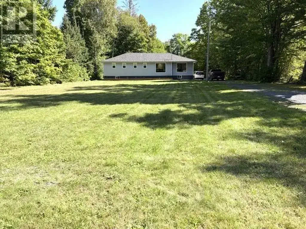 144 Landslide Rd, Sault Ste. Marie