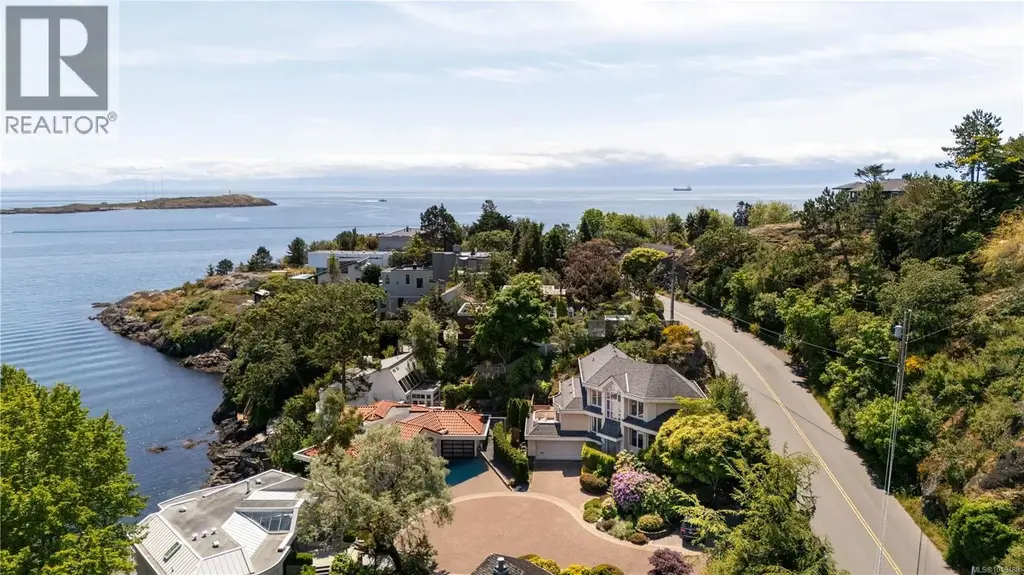 335 King George Terr, Oak Bay