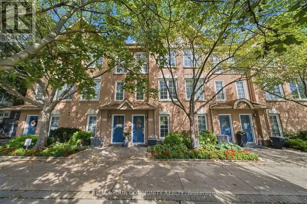 3 - 180 Manitoba Street, Toronto (Mimico)