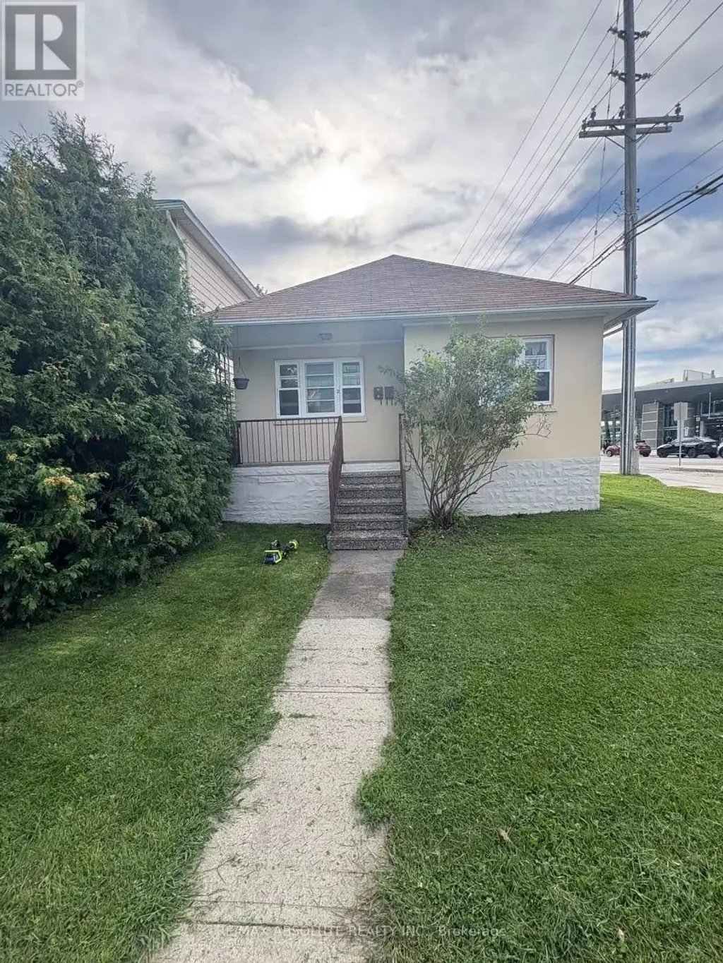 1 - 2 Holland Avenue, Ottawa