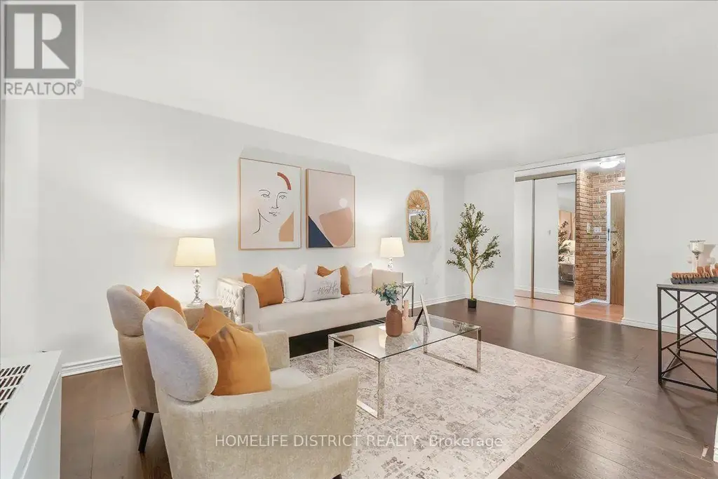 404 - 3420 Eglinton Avenue E, Toronto (Scarborough Village)