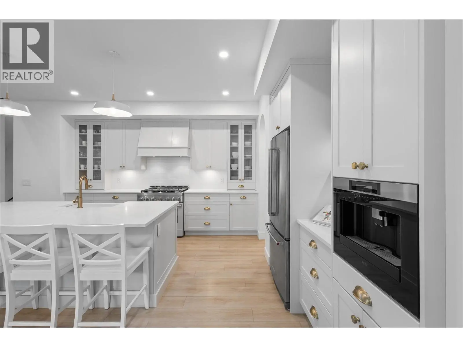 201 Summer Wood Drive. Kelowna, British Columbia