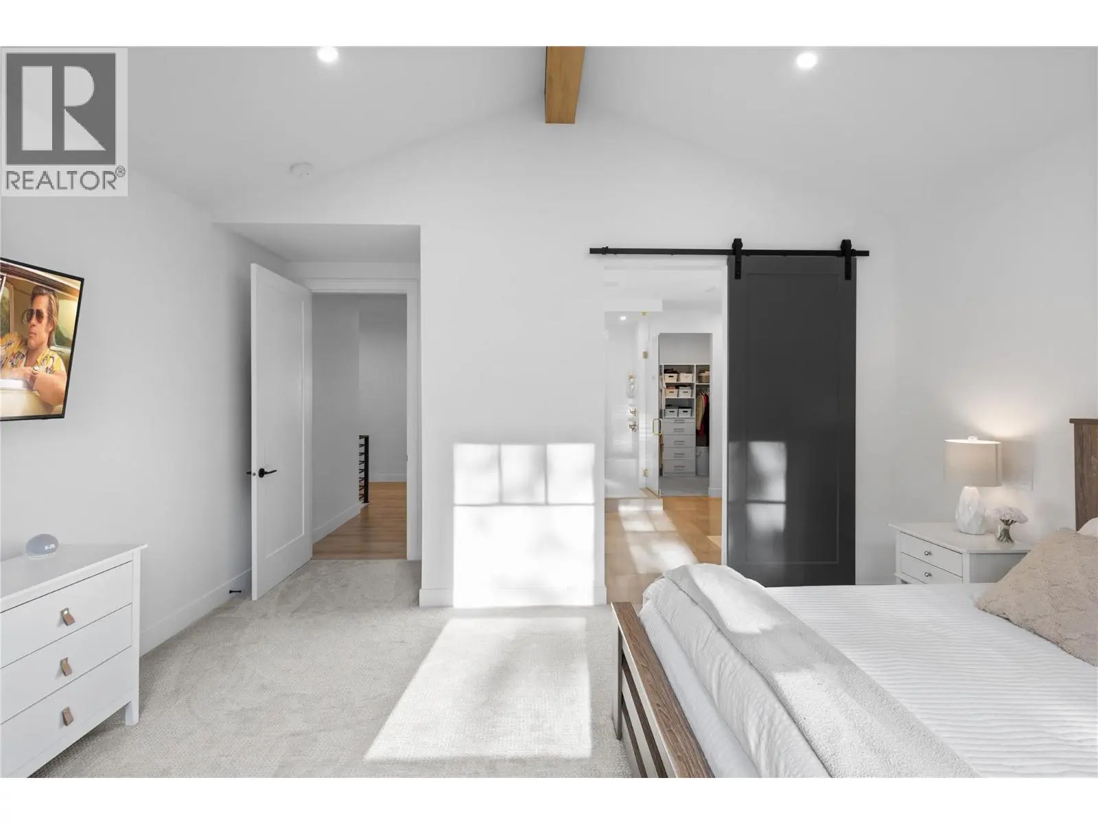 201 Summer Wood Drive. Kelowna, British Columbia