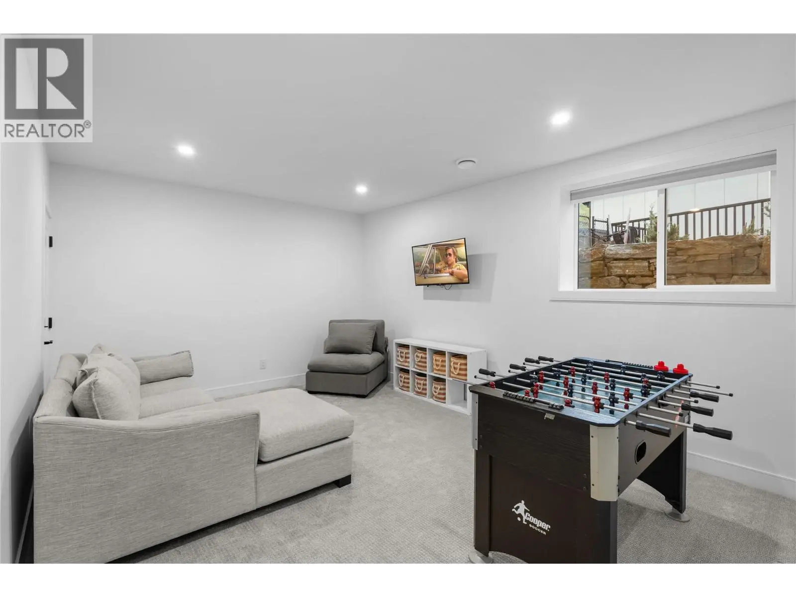 201 Summer Wood Drive. Kelowna, British Columbia